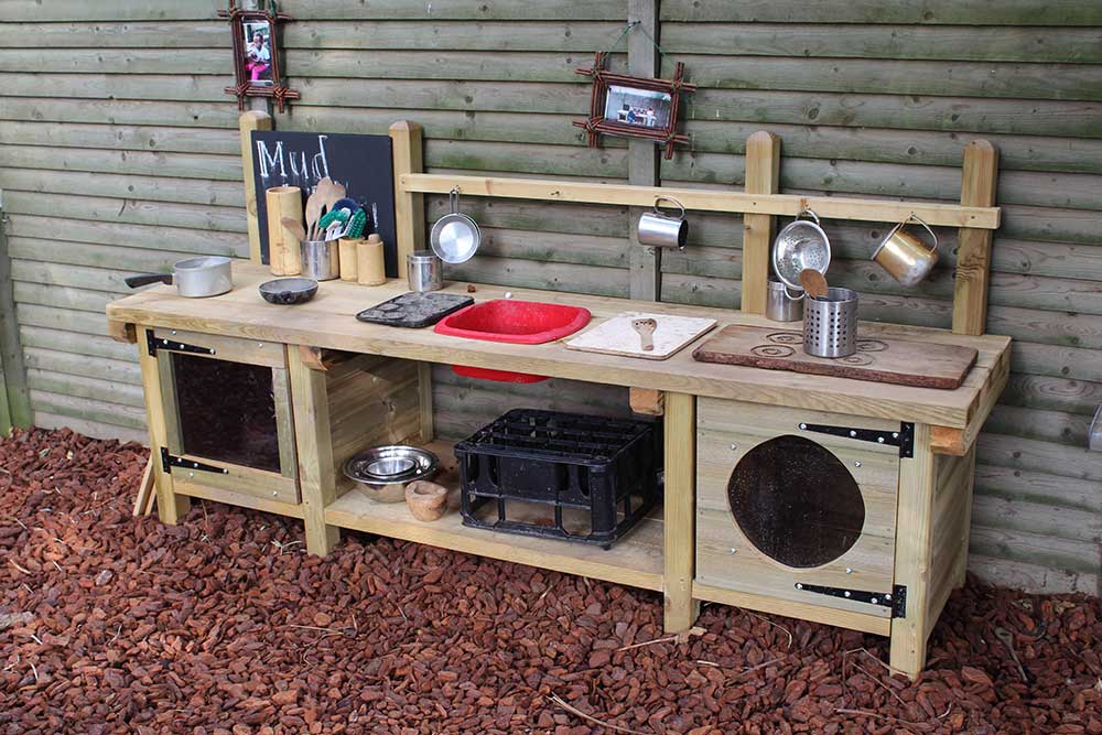 Kitchen Sink With Wooden Pallet Kitchen Sink With Wooden Pallet