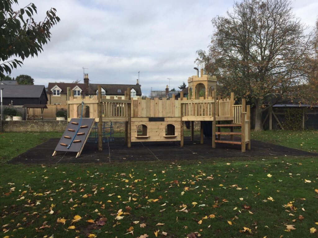 Bespoke Timber Castle - Setter Play