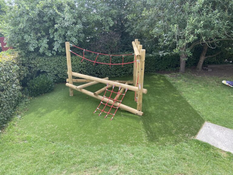 Small Kids Play Frame - Setter Play