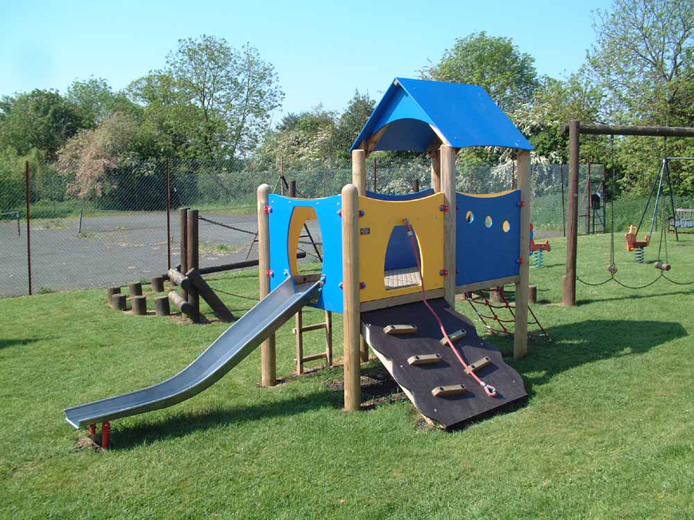 Hectors House - Setter Play