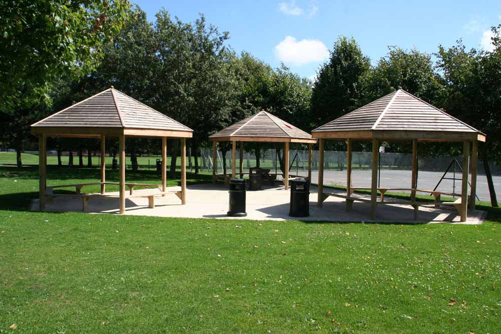 3 Hex Shelters, Priory School - Setter Play
